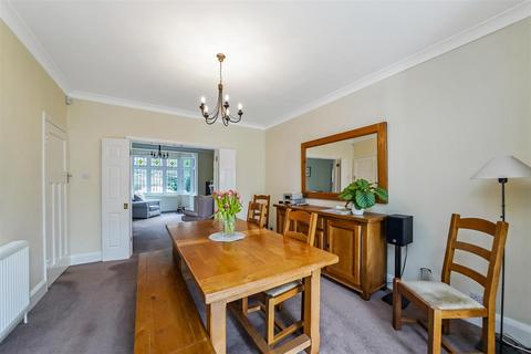86 Forest Glade, London, E4 9RJ