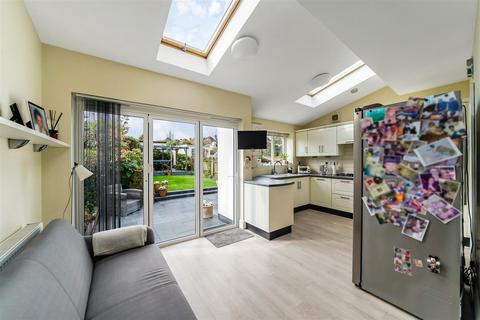 86 Forest Glade, London, E4 9RJ