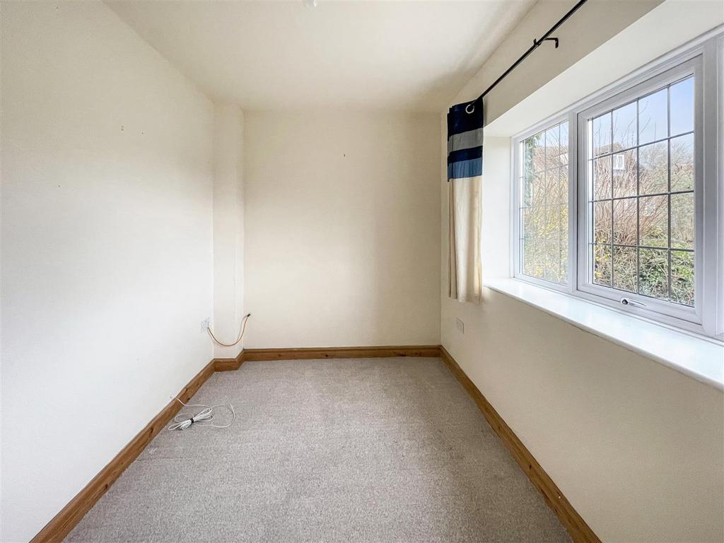 Bed 3.JPG