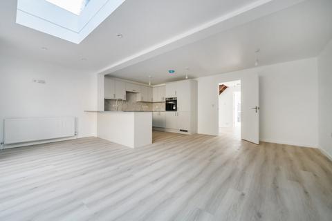 1 Sutton Crescent, Barnet, EN5 2SW