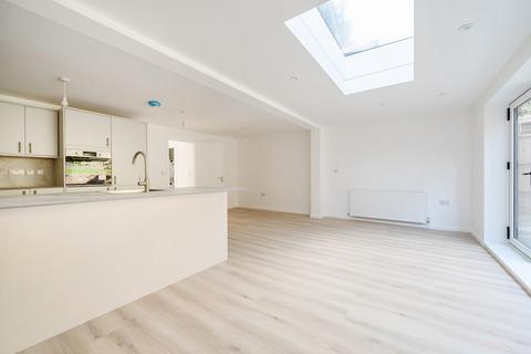 1 Sutton Crescent, Barnet, EN5 2SW