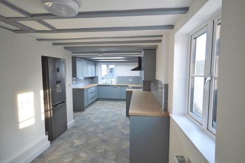 undefined, Priorslee Avenue