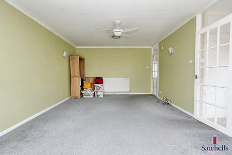 2 bedroom bungalow for sale, Romany Close, Letchworth Garden City, SG6