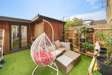 54 Closemead Close, Northwood, HA6 2RZ