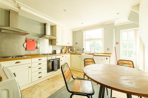2 bedroom property for sale, Page Heath Villas Bromley BR1