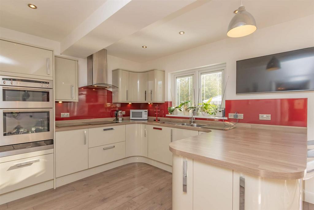 Kitchen close up.jpg