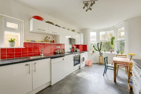 35 Elmer Road, London, SE6 2HA