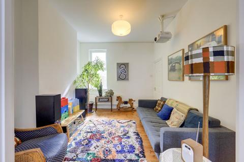 35 Elmer Road, London, SE6 2HA