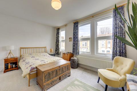 35 Elmer Road, London, SE6 2HA