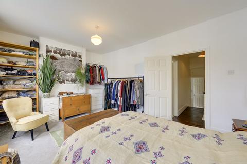 35 Elmer Road, London, SE6 2HA