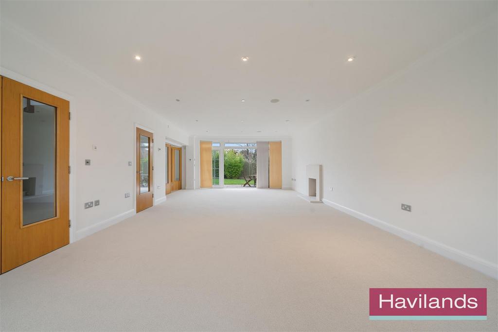 Downes Court-2.jpg