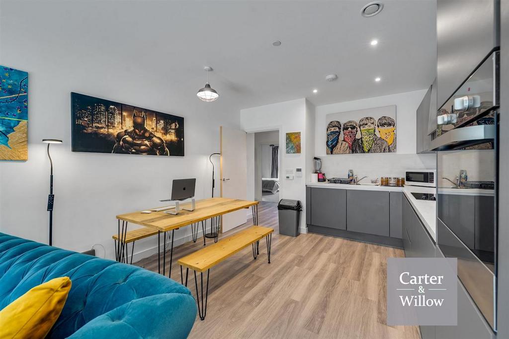 Dining / kitchen
