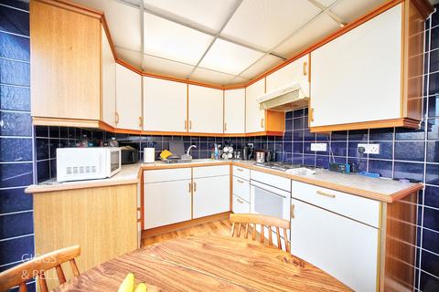113 Chesford Road, Luton, LU2 8DP