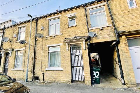 2 bedroom terraced house for sale, Watmough Street, Bradford, West Yorkshire, BD7