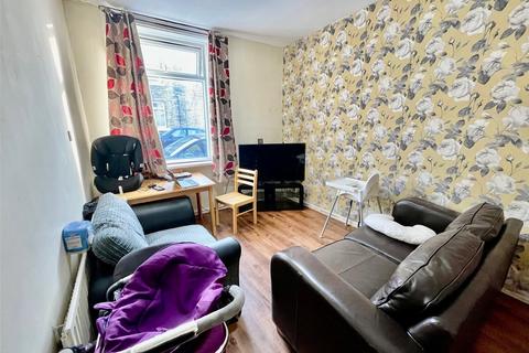 2 bedroom terraced house for sale, Watmough Street, Bradford, West Yorkshire, BD7