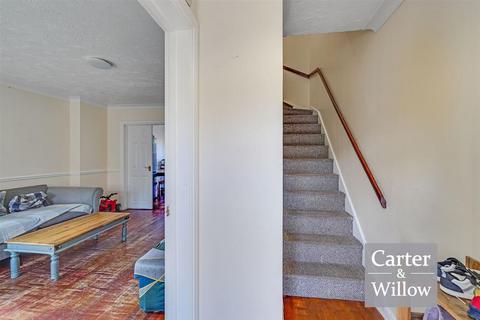 3 bedroom semi-detached house for sale, Heathfield Park Drive, Essex