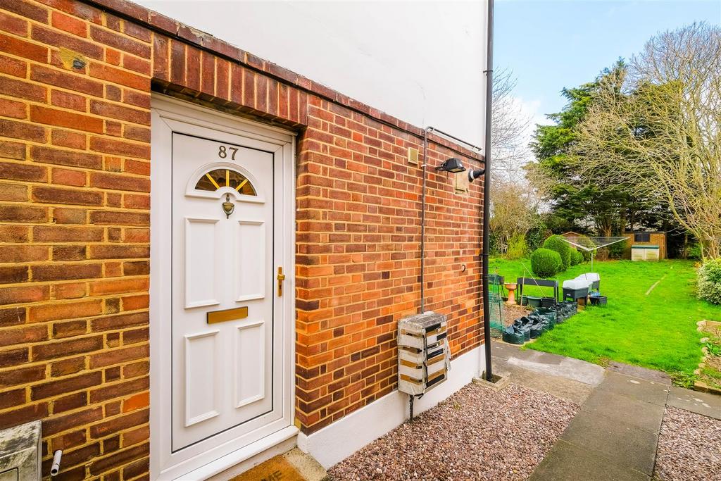 87 Onslow gardens-16.jpg