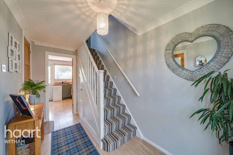 12 Blott Rise, Witham, CM8 1DG