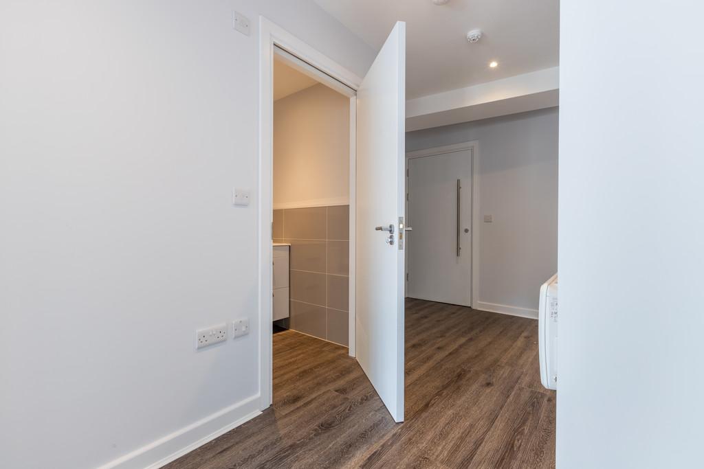 Apt 2 Entrance Hall