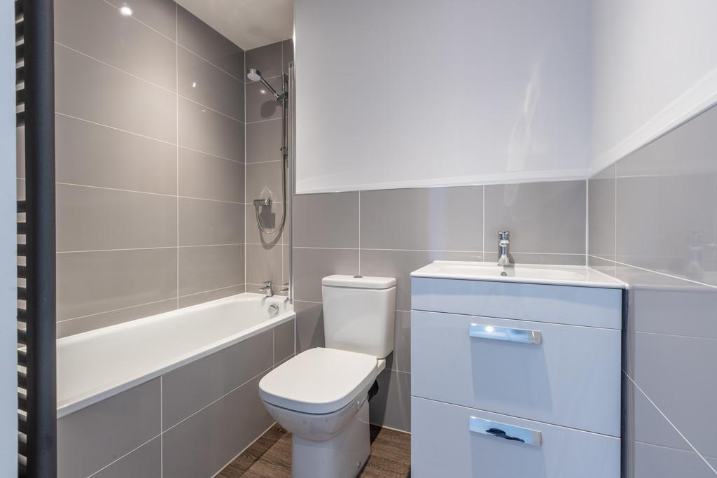Apt 2 Bathroom