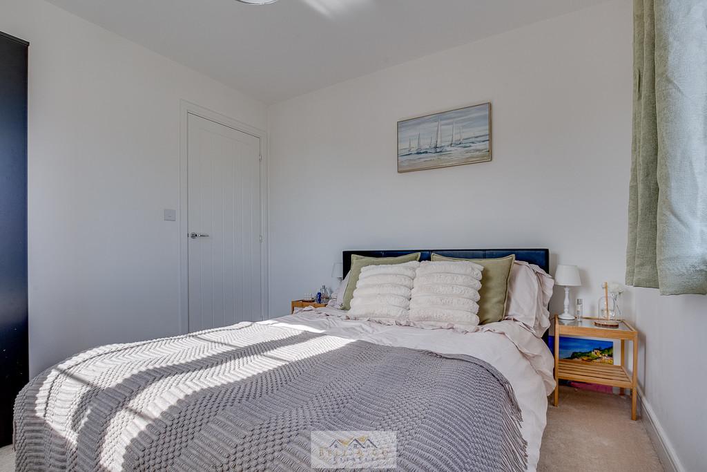 Bedroom 2.3