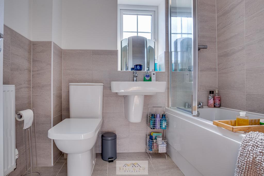 Bathroom 1.2