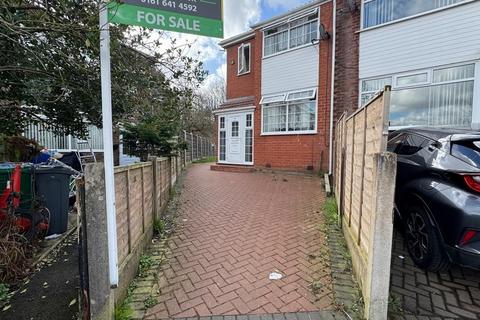 3 bedroom semi-detached house for sale, Lichfield Drive, Manchester
