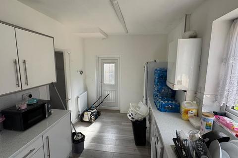 3 bedroom semi-detached house for sale, Lichfield Drive, Manchester