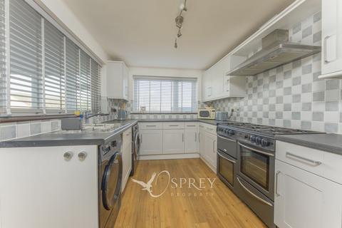 18 Bellamy Road, Oundle, Peterborough, PE8 4NA