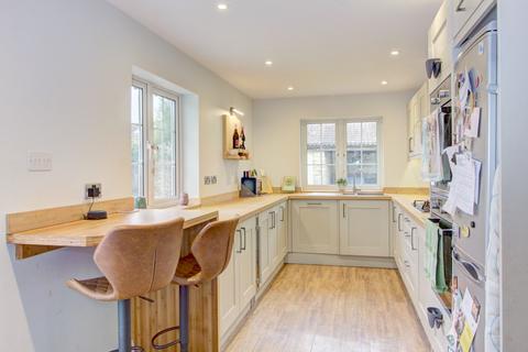 4 bedroom cottage for sale, Westwells, Neston SN13