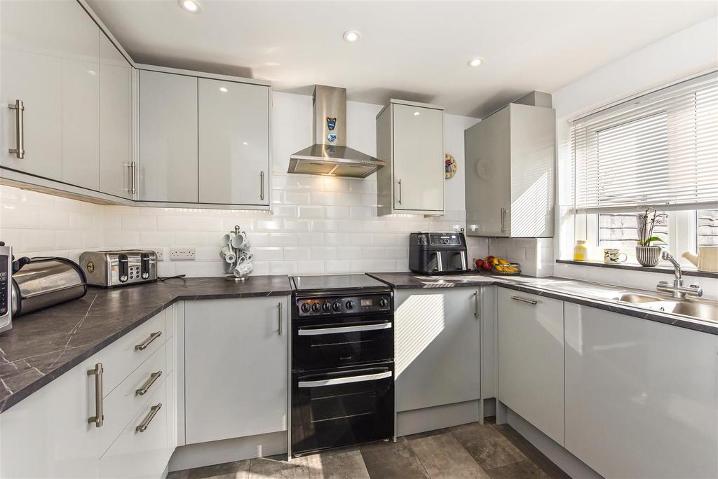 Sketch Ph16 5808436.jpg