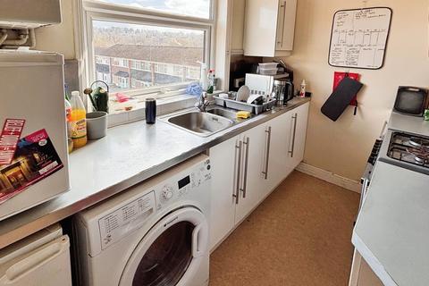 1 bedroom apartment to rent, Alexandra Gardens, NG5
