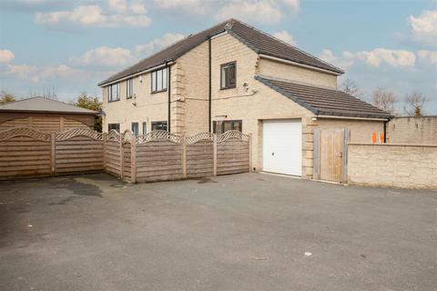 5 bedroom detached house for sale, Redhill Close, Bradford BD4