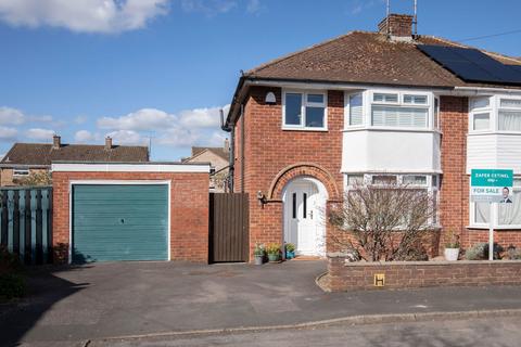 4 Elm Close, Prestbury, Cheltenham, GL52 3ED