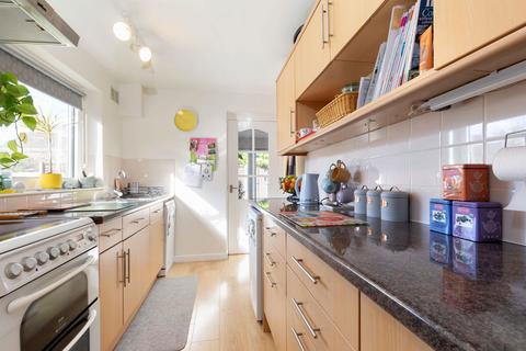 4 Elm Close, Prestbury, Cheltenham, GL52 3ED