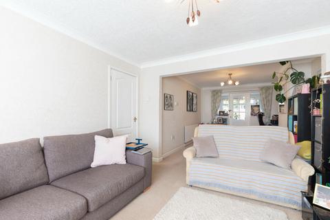 4 Elm Close, Prestbury, Cheltenham, GL52 3ED