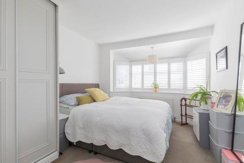 4 Elm Close, Prestbury, Cheltenham, GL52 3ED