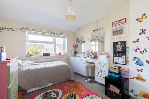 4 Elm Close, Prestbury, Cheltenham, GL52 3ED