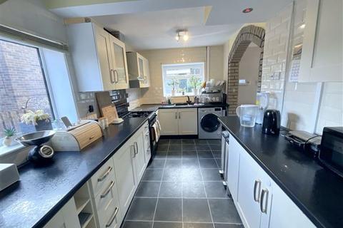 33 Severnside Drive, Sheffield, S13 7GR