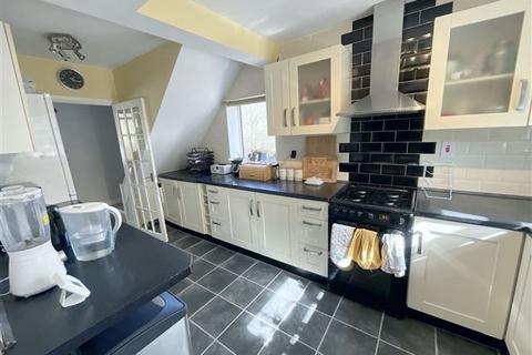 33 Severnside Drive, Sheffield, S13 7GR