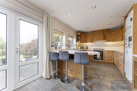 80 Norfolk Avenue, South Croydon, CR2 8BS