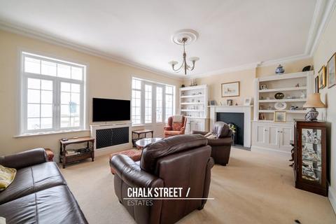 26 Stanley Road, Hornchurch, RM12 4JN