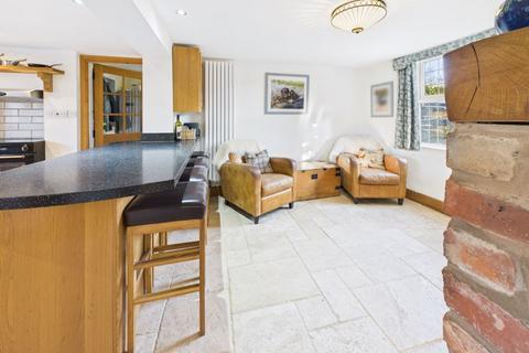 4 bedroom detached house for sale, Main Street, Pinvin