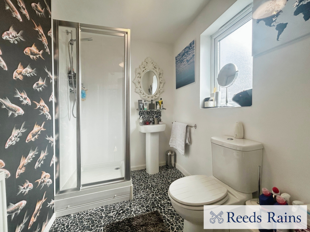 Bedroom 3 Ensuite