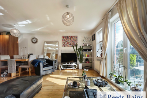 3 bedroom end of terrace house for sale, Moss Street, Greater Manchester M7