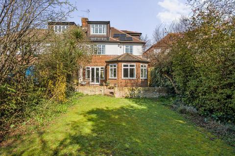 24 Brookway, London, SE3 9BJ
