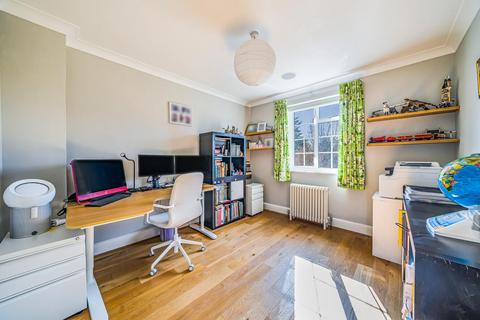 24 Brookway, London, SE3 9BJ