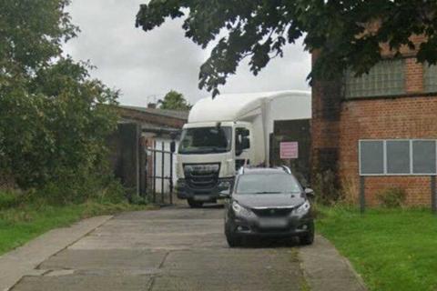 Garage to rent, Gainsborough Square, Bristol BS7