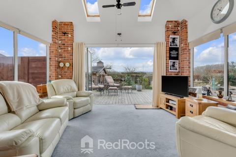 4 bedroom detached house for sale, Doncaster Road, Doncaster DN5
