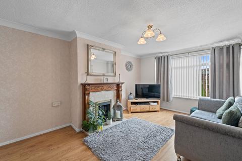 2 bedroom flat for sale, Kings Crescent, Pontefract WF8